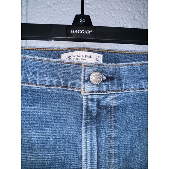 NWT Women Plus Size Abercrombie & Fitch the 4” Mom High Rise Shorts Size 37 | 24 - Picture 4 of 4